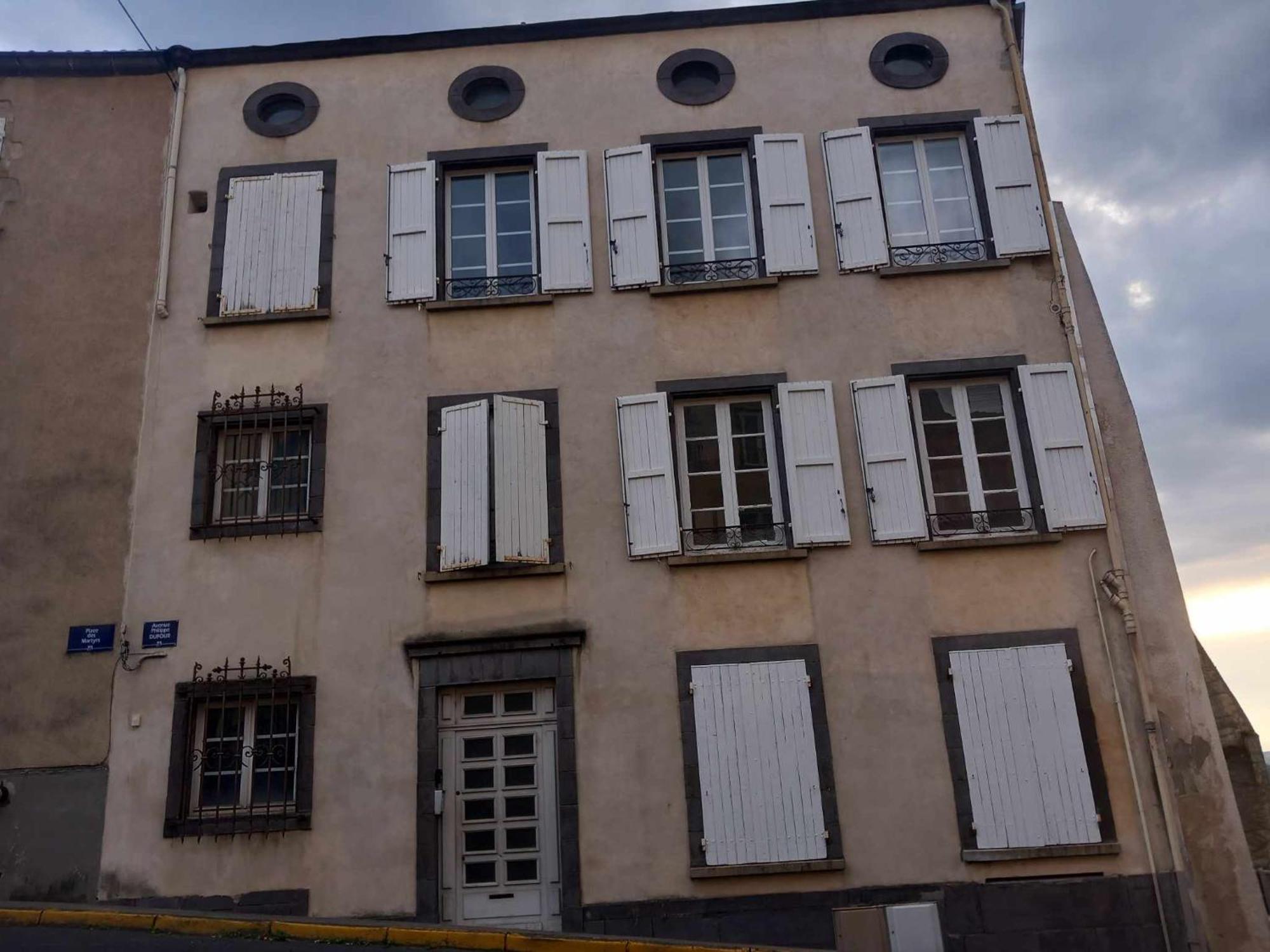 Apartamento Retour vers le passé Thiers Exterior foto