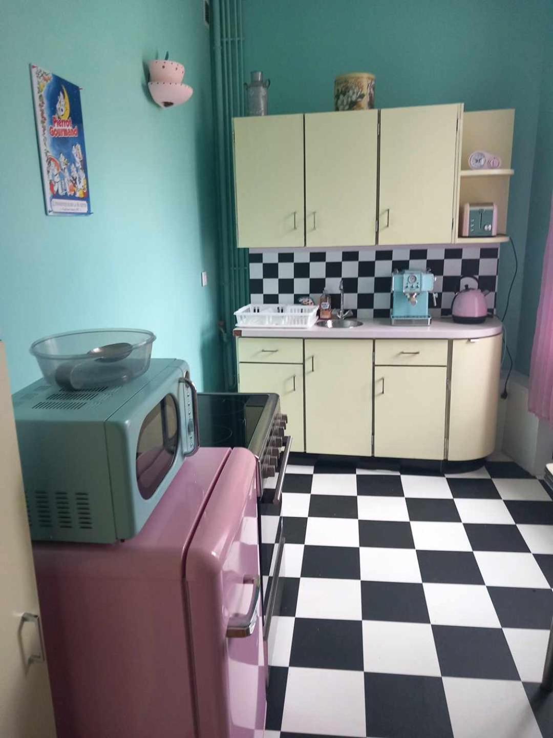 Apartamento Retour vers le passé Thiers Exterior foto